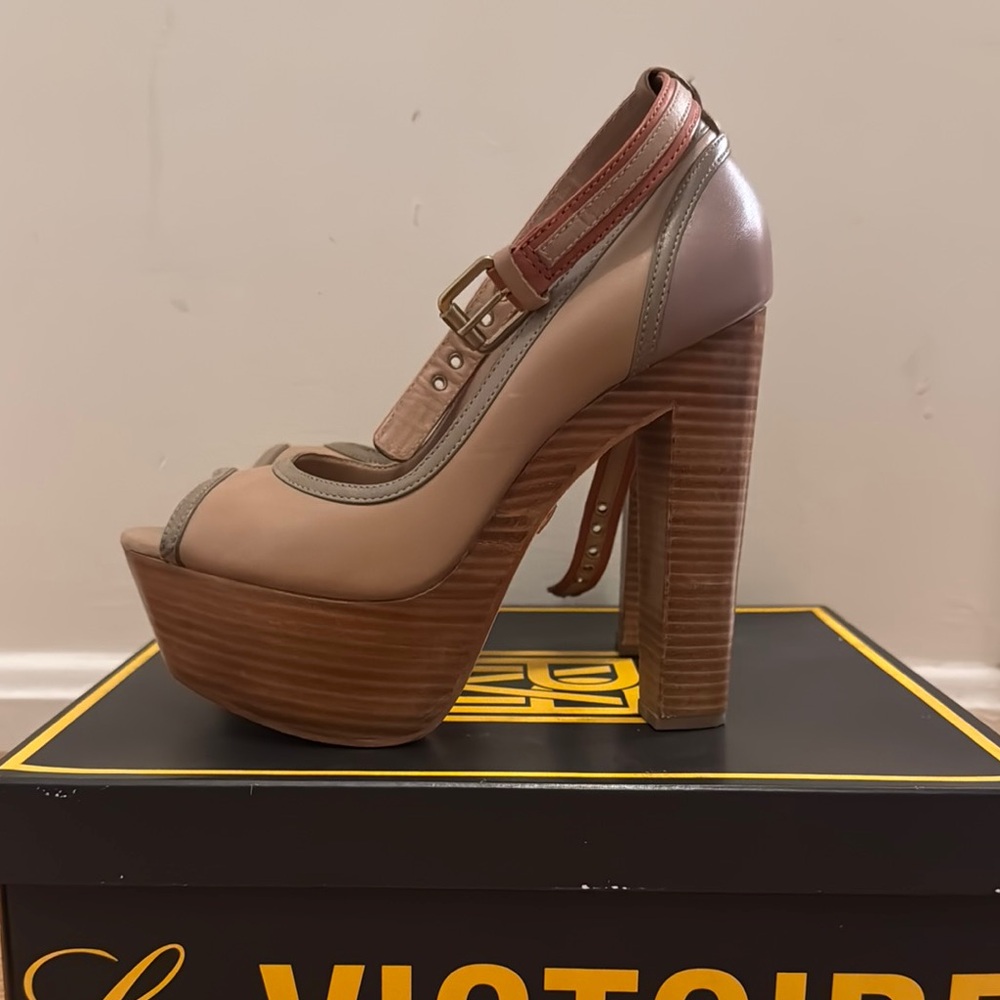 Pour La Victoire Garcia Heels